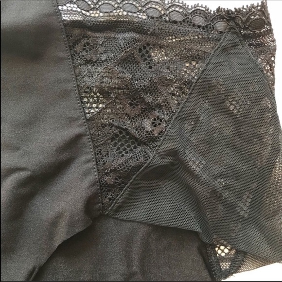 Victoria’s Secret Shortie Panties Size S Black Lace - Picture 3 of 4